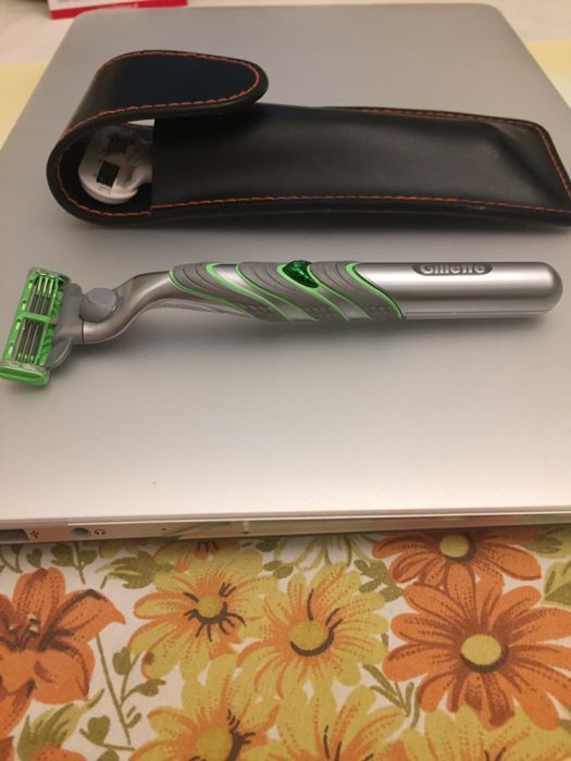 Gillette, кожаный чехол для станка