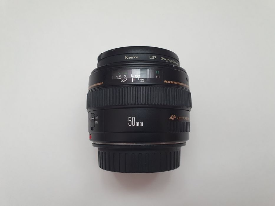 Об'єктив Canon 50-1,4.
