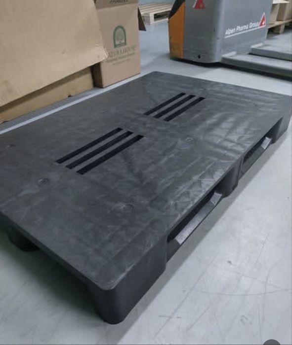 Пластиковые поддоны, паллеты