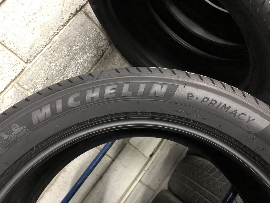 Різноширокі літні шини 235/50 R20 i 255/45 R20 MICHELIN