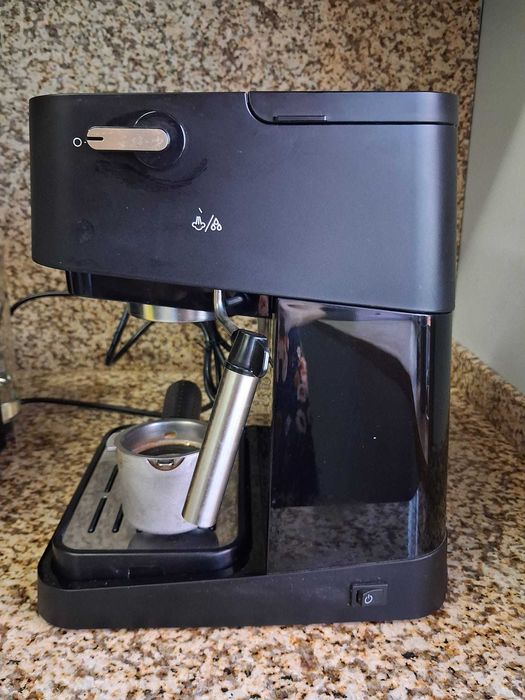 Máquina de Café Expresso De'Longhi – Excelente Estado