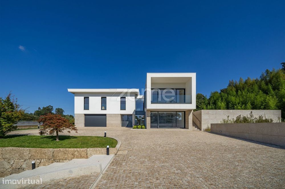 Moradia Individual T4 NOVA em Sequeira, Braga