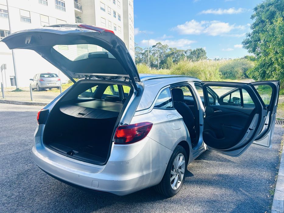 Opel Astra 1.6 CDTI modelo Excellence - Muito estimada