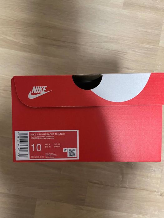 Кроссовки Nike Air Huarache Runner ( art DZ3306-002) 2024