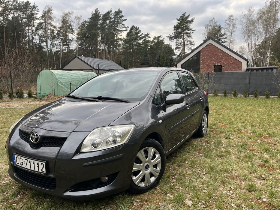 Toyota Auris  1.6 benzyna