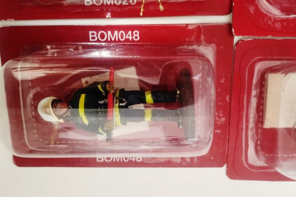 Figuras Bombeiros em chumbo, bonecos escala 1:32