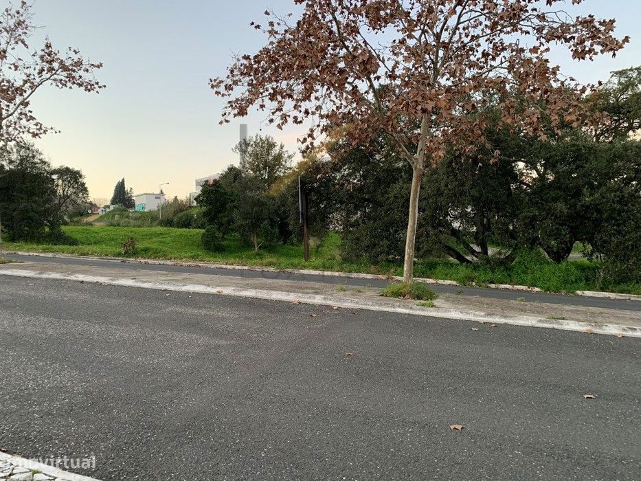 Lote para construção de pequenos prédios - habitação plurifamiliar