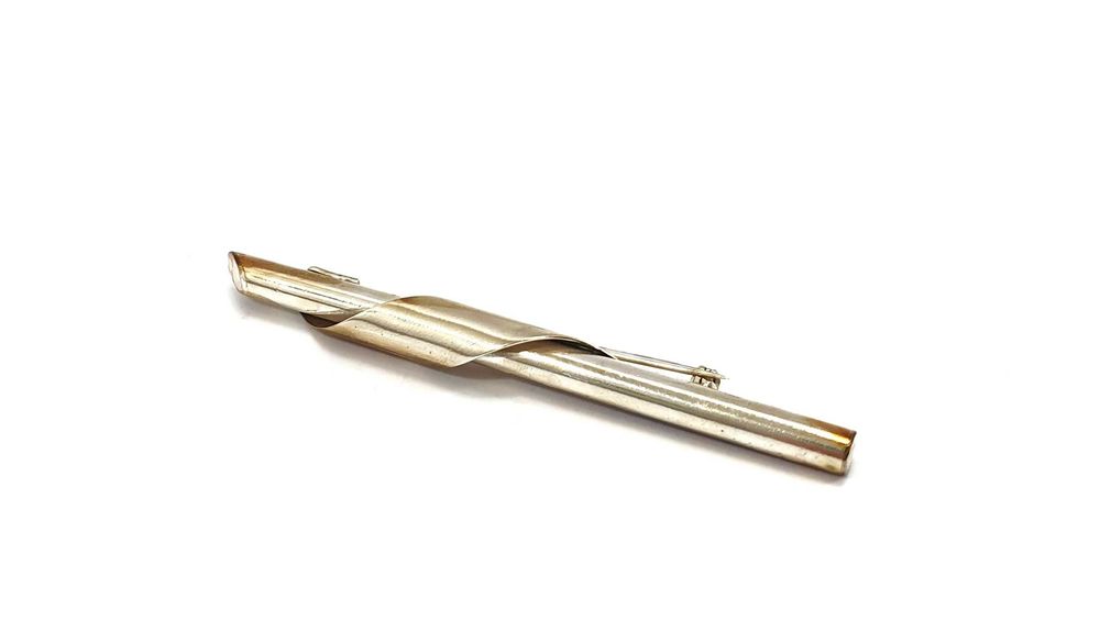 Ciekawa Srebrna Broszka 9,72 G 925