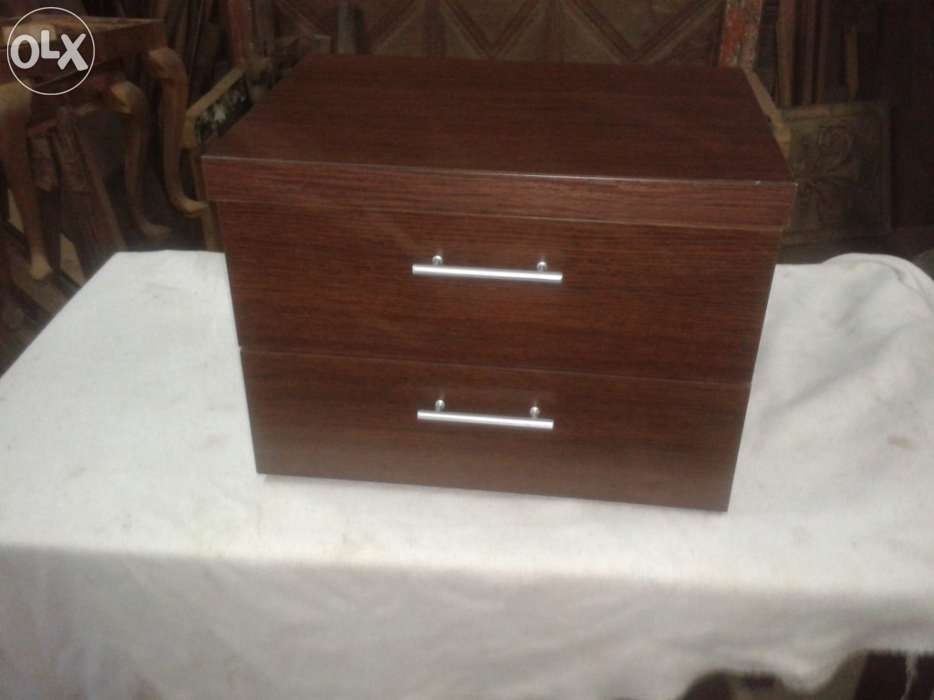 Vendo mesinha de cabeceira