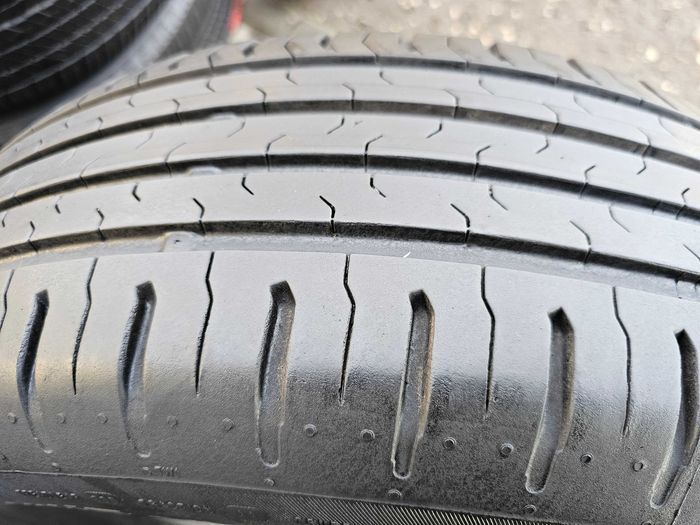 Lato Continental 215/65 R17