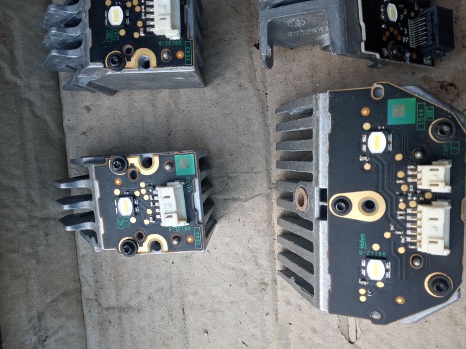 Фари Volvo XC 90 2015