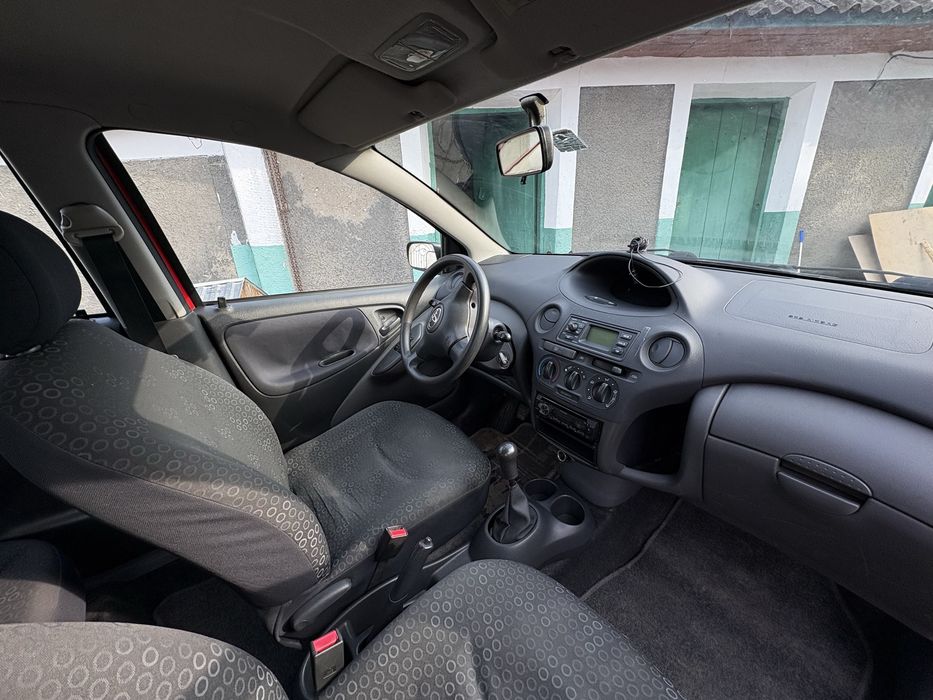 Toyota Yaris 2004