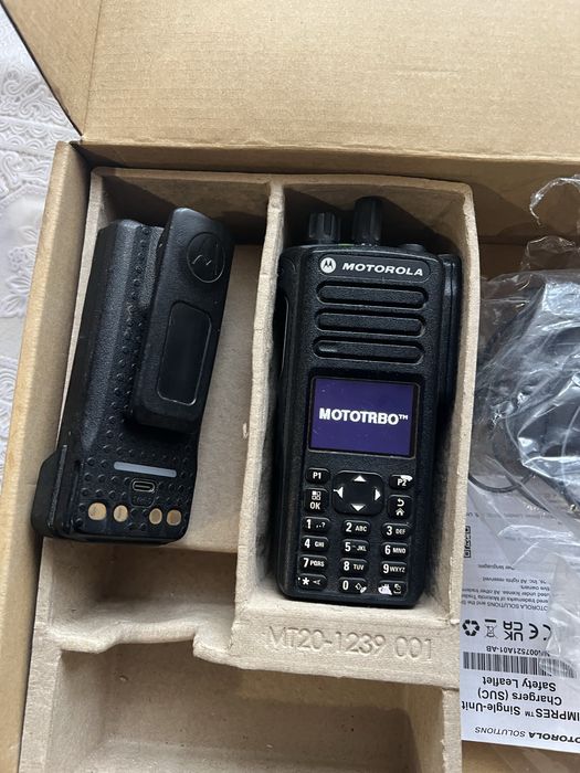 Motorola DP4800e (MotoTRBO) + комплект — хороший стан