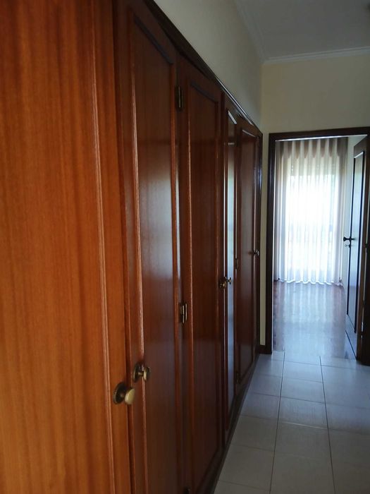 Aluga-se apartamento T2