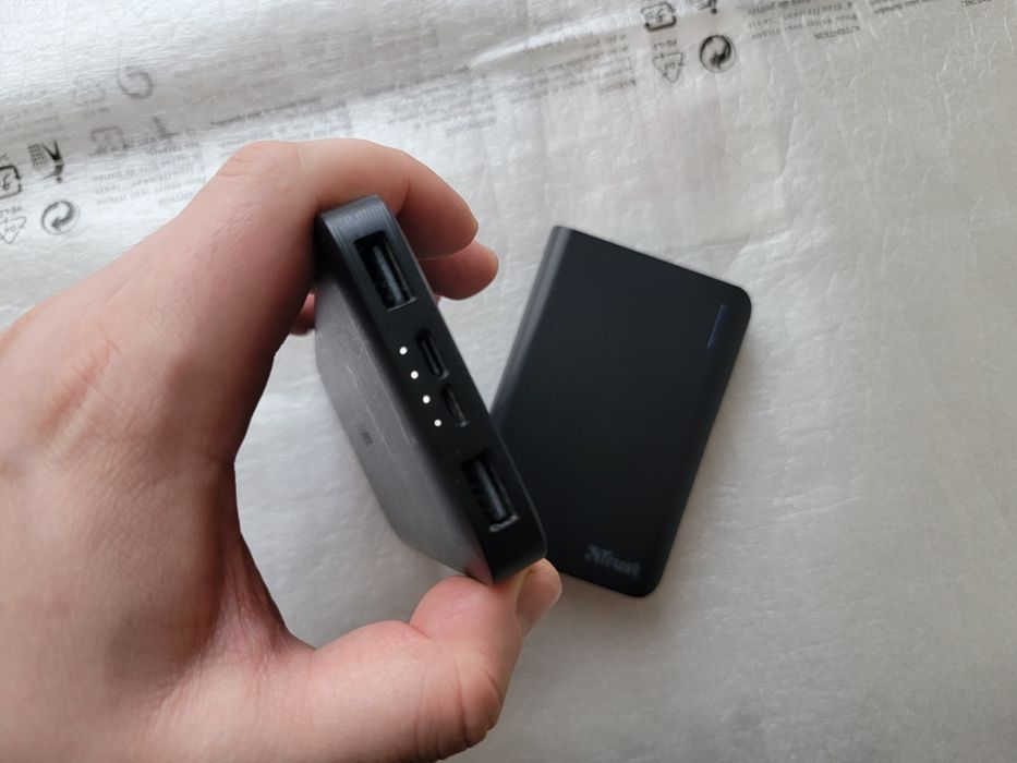 Power Bank Xiaomi Redmi 10000 mAh.Подарок Trust 8800mAh.Б/У.