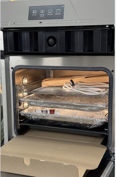 Сама топова модель духовки з пароваркою DGC 7860 HCXPRo