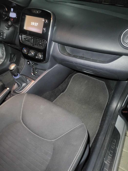 Renault clio 1.5 dCi  Com apenas um 1 dono