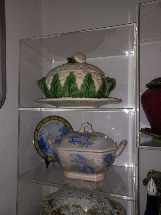 Antiguidades*Porcelanas*Secla*Bordallo*Vidros*Coleccionáveis