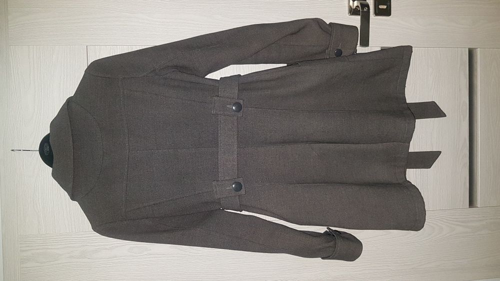 Płaszcz damski rozm. M marki CARRY
