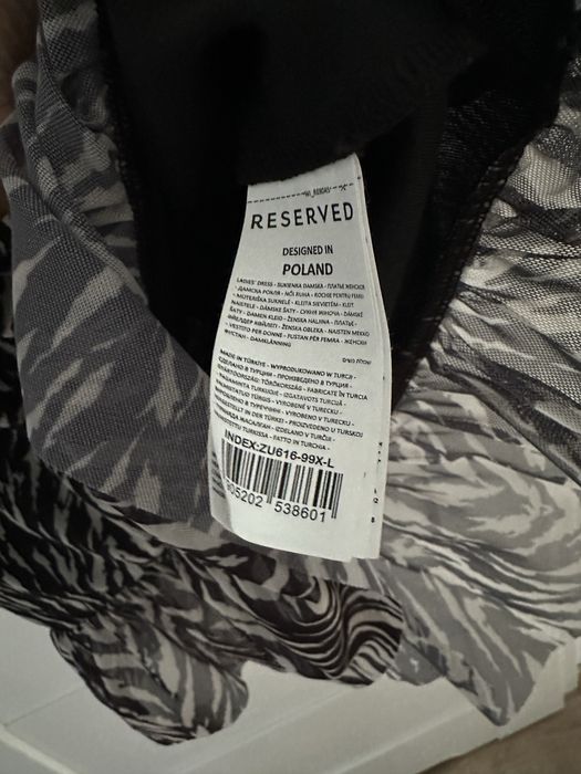 Sukienka Reserved
