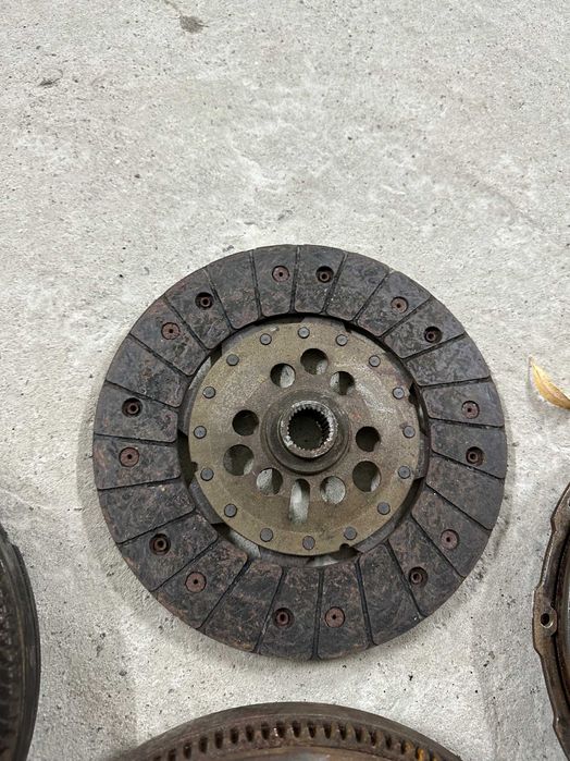 Комплект сцеплення демпфер фередо корзина T4 2.4 2.5 TDI 75KW