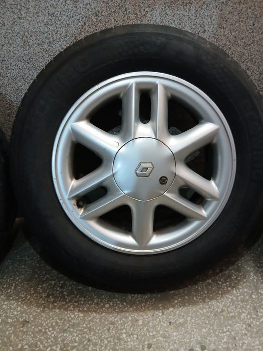 Komplet kół opony letnie Renault