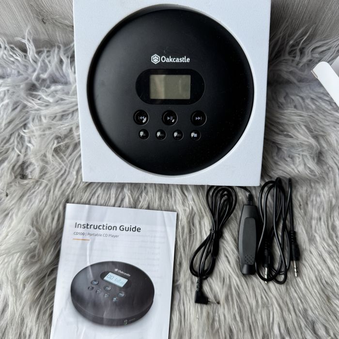 Przenośny odtwarzacz płyt CD100