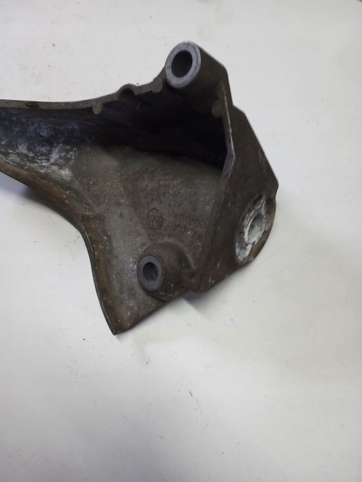 łapa skrzyni biegów lewa, audi a6 s6 c5 4.2 v8 4b3399113c