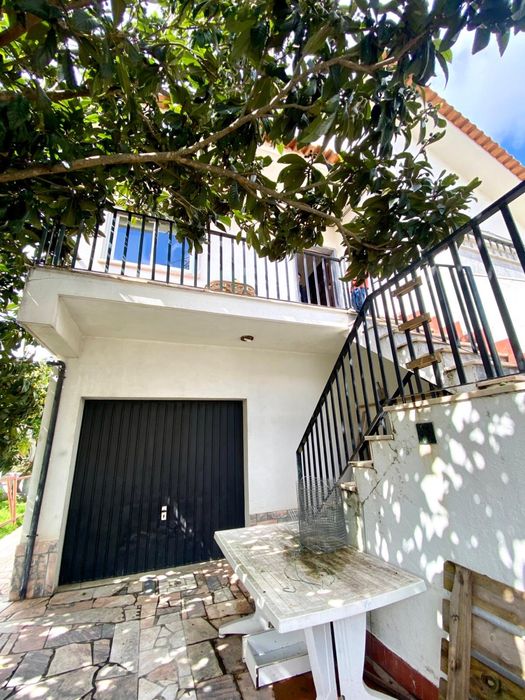 Moradia t3 para arrendar na Quinta do Conde mobilada