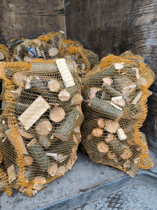 Drewno zrębka opał