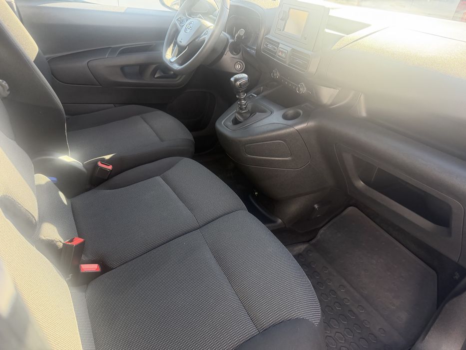 Opel Combo 11/2023 novo motor Iva incluido no Preço