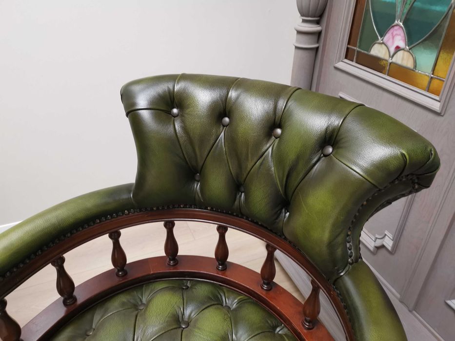 Gabinetowy FOTEL chesterfield kapitański 969/2026