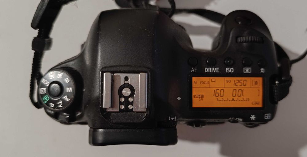 Canon EOS 6D body 98899 zdjęć 2x aku pudełko