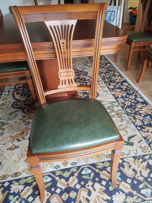 Mesa Extensível Maciça Cerejeira Sala Jantar + 6 Cadeiras + 2 Cadeirões de Paços Ferreira