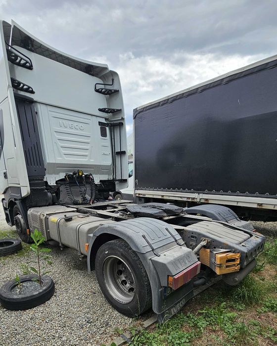 Iveco Stralis MEGA low deck salonka, bez pośredników