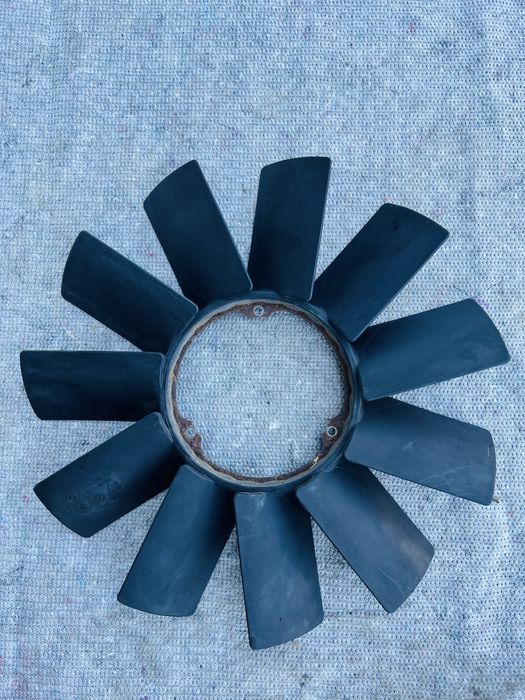 BMW E39 Крильчатка На Віскомуфту на 3 Болта Бензин BEHR. ідеал