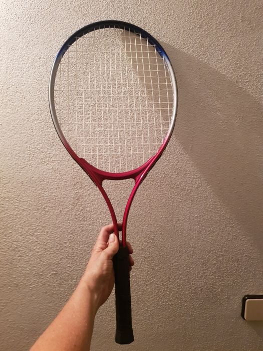 Vendo raquete com uma de oferta