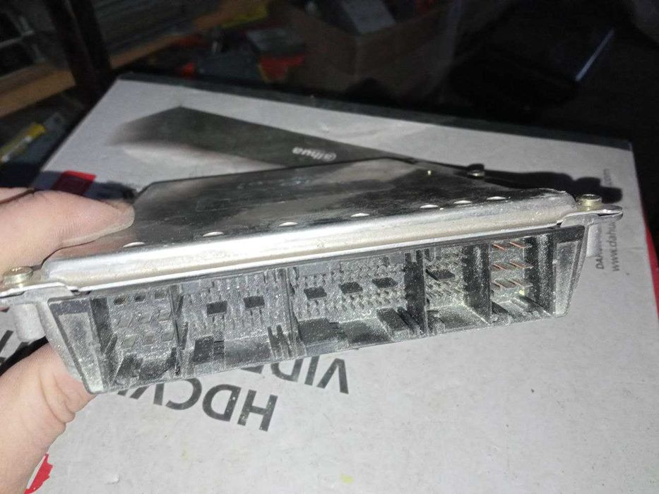 Блок керування двигуном Mercedes W210 2.7 CDI A6121531279 0281010537