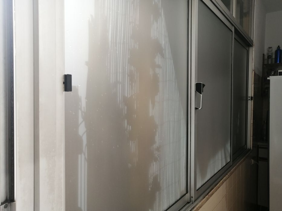 Aplicação de películas foscas, deixam passar luz