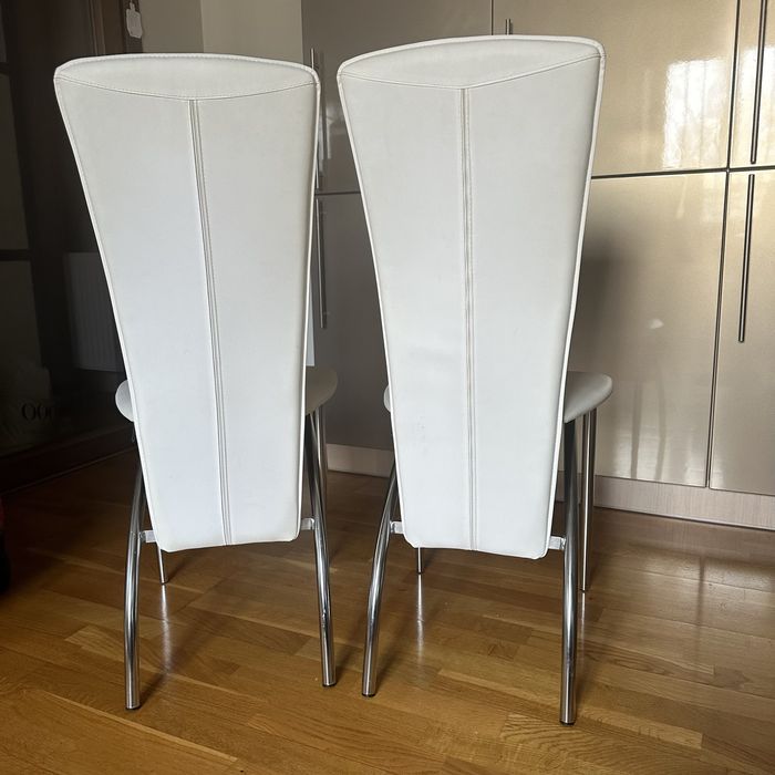 Стільці кухонні білі ,нові