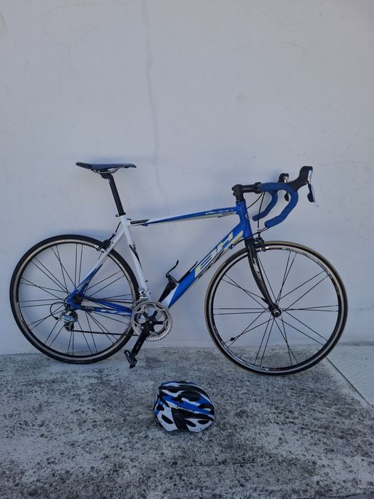 Bicicleta de Estrada BH Race M 54+ Capacete Ges Essen (Oferta)