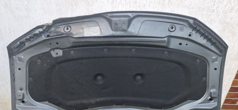 Капот VW Tiguan allspace 2019 USA тигуан шумоізоляція кліпси