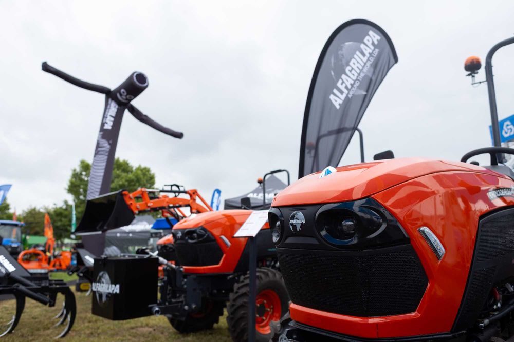 Trator 25Hp (Novo) C/4 Alfais Incl.**CAMPANHA WINTER PROMO 2026**