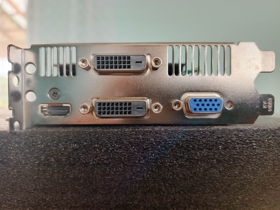 Karta graficzna Asus 750