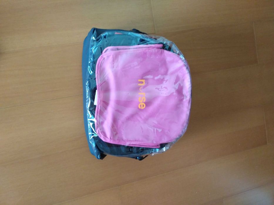 Cadeira de refeições e banheira portáteis para bebé