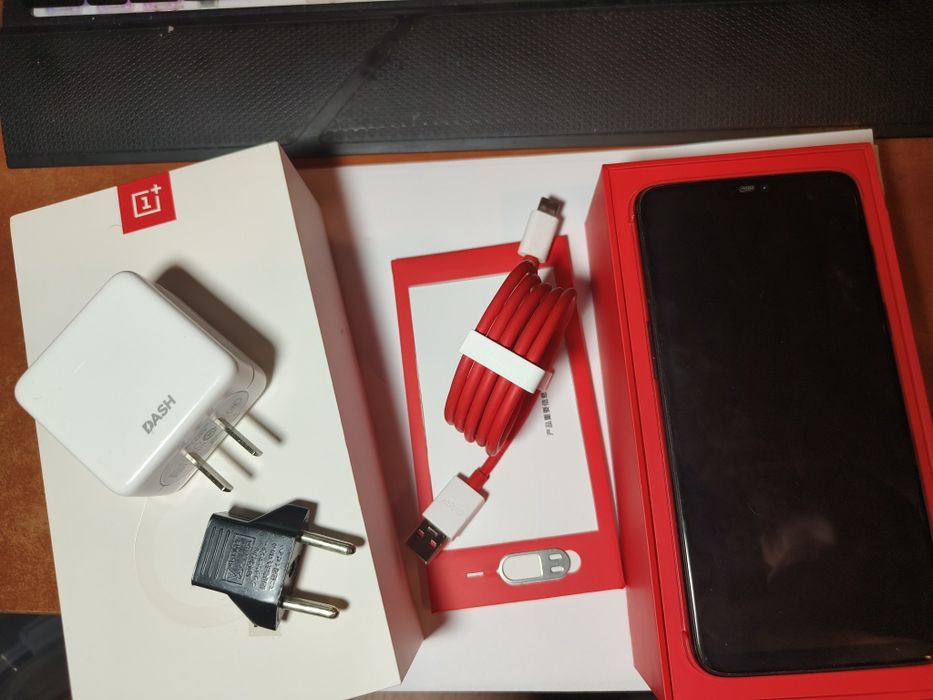 Smartphone telefon OnePlus 6 8/128 Snapdragon 845 dobry stan