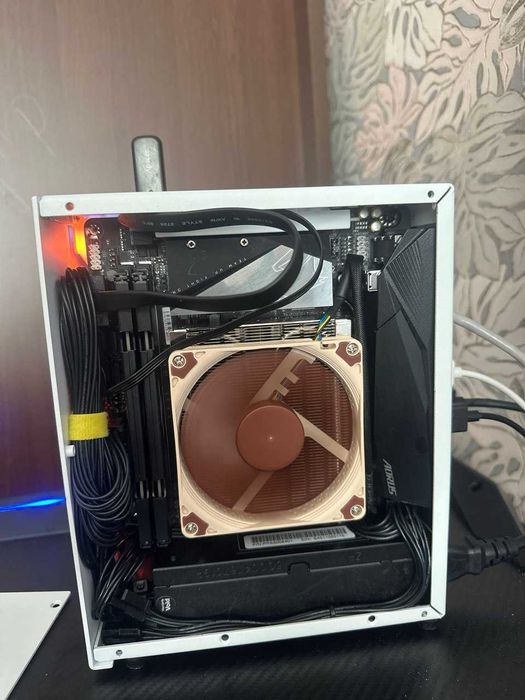 Компактний ігровий ПК 4.3L / RTX 5060 / Ryzen 5 / 32GB / Gigabyte B550