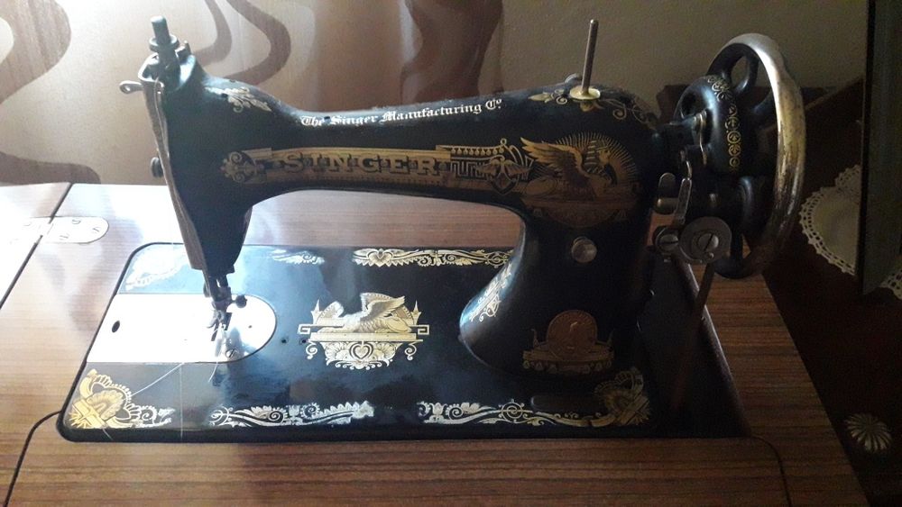 Maquina de costura antiga