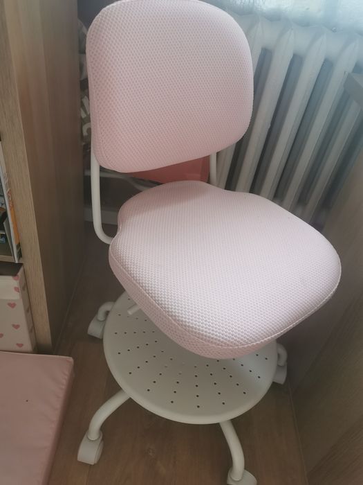 VIMUND Ikea fotel do biurka z podnóżkiem 
Dziecięce krzesło biurowe,