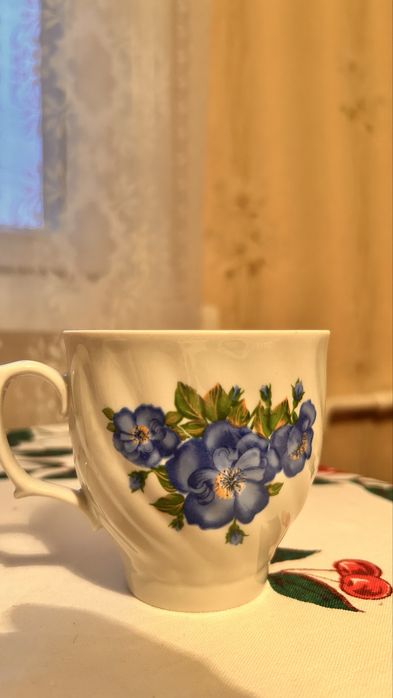 Чашки фарфорові для чаю або кави